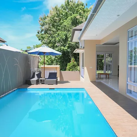 The Lavana Rainie'S Villa Nusa Dua